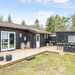 Amazing Home In Ebeltoft With 2 Bedrooms And Wifi