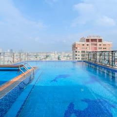 Maxhome Luxury Hotel