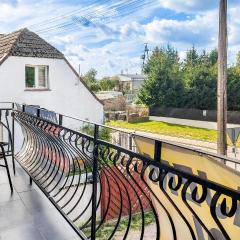 3 Bedroom Lovely Apartment In Wiselka