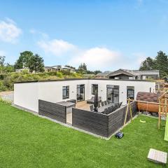 Beautiful Home In Ebeltoft With Sauna
