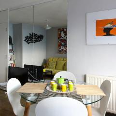 Angel, bright & colorful flat