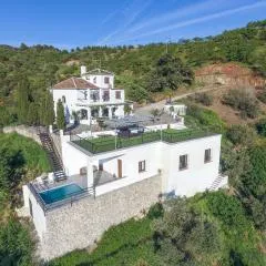 Villa Trompetilla Montes de malaga with Yoga studio and Spa