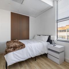 Walking distance to Caltech convention Center Pasadena Landmark room