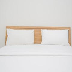 Relax and Simply Studio Apartment at Parkland Avenue By Travelio