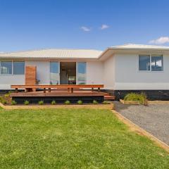 Greenhills Charmer - Coromandel Town Holiday Home