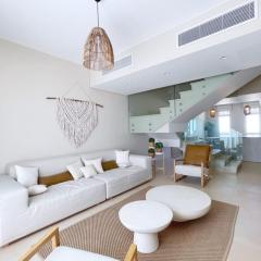 Embellished 2BDR Penthouse Mangroovy Free Pool & Beach