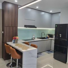 T- Plus Apartment - Căn hộ 2 PN view hồ bơi