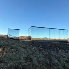 ÖÖD Hekla Horizon - Mirror Houses