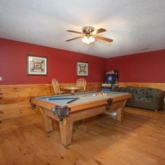 Bears Corner w/ Hot Tub, Arcade & Community Pool!