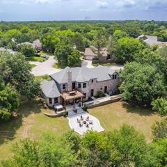 Shady Shores Lake House - Hot Tub Dog-Friendly