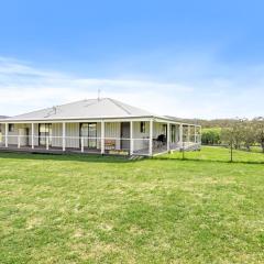 Kelly Creek Farm - Tolmie - Sleeps 10