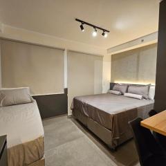 Studio novo ao lado no metrô Brooklin