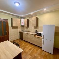 Акуратні апартаменти в центрі Львова