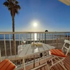 Frente al mar y a pie de playa