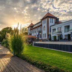 Bordűr Wellness Hotel Superior és Szőnyegmúzeum
