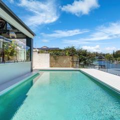 Luxury Waterside Oasis