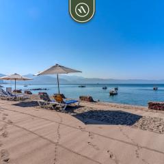 2 BR Condo in Hotel - Beach - Pools - Kids Club