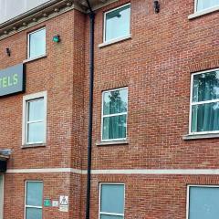 B&B HOTEL London Heathrow