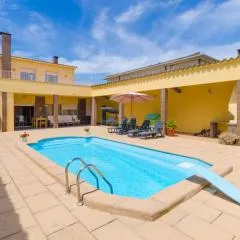 Catalunya Casas Off the beaten path oasis near lake!