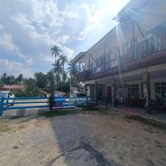 OYO 90799 Sharhan Residence