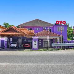 OYO 90873 Travellers Inn