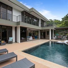 Stunning Villa with 3 Bedrooms Pool