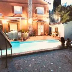 VILLA HUETOR , Piscina y barbacoa privada