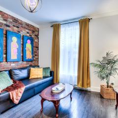 Mackay Street Downtown - Bell Center, Nightlife, & Metro at your doorstep!