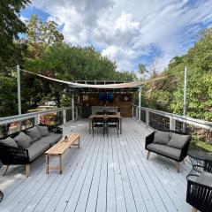 Authentic Austin Pad with Roof-top Deck Bar