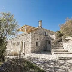 Urania Luxury Villa Geofos
