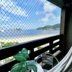 Apartamento 1013 com varanda e vista ao mar