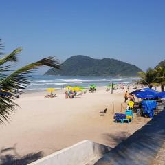 Guarujá praia do Tombo-Astúrias a 200m da areia