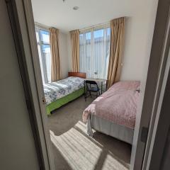 Newmarket Homestay - Twin Room
