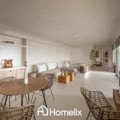 Sandy Suite - seafront & luxury