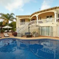 Luxury 5 Bed Mountain Views Heated Pool Games Room