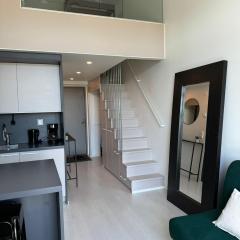 Cozy Penthouse Loft - Near the Airport