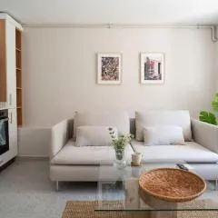 2BR Designed Flat In The Center of Buyukada