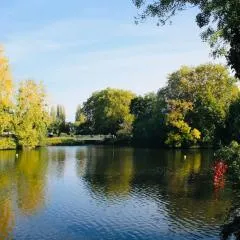 Châteaux de la Loire - Près de Tours - Cottage EAU CALME en Bord de Lac