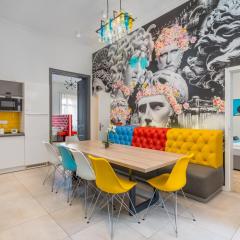FACES Apartment - Funky design in vibrant centre