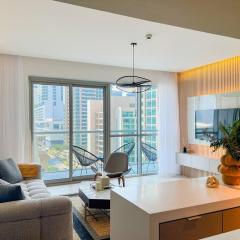 Modern 1BR Panoramic View, West Avenue