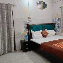 Shriji Home stay