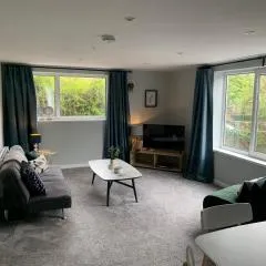 Bronte Country - 2 Bed Apartment near Cliffe Castle