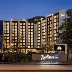 Radisson Blu Vancouver Airport Hotel & Marina