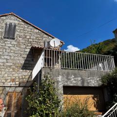 Haut de maison de village