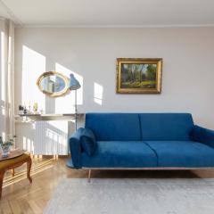 Elegant and Bright Apartment Graniczna near Ogród Saski by Noclegi Renters
