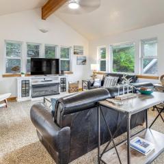 Rockaway Beach Home with Hot Tub 4 Blocks to Beach!