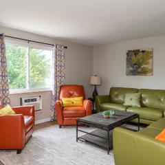 Midcentury Modern 2br Comfort Near The Greene!