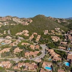 ISA-Residence with swimming-pool in Costa Paradiso, apartments 6 beds with private outdoor area