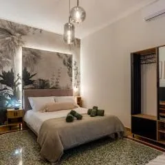 Retro Central Apartment with Parking