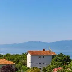 2 Bedroom Cozy Apartment In Kostrena